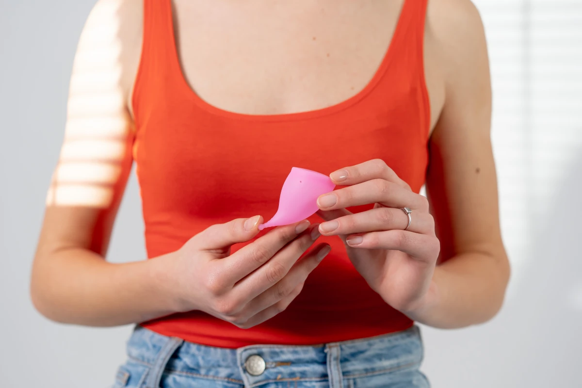 Normes sanitaires pour la commercialisation des cups menstruelles : un guide complet