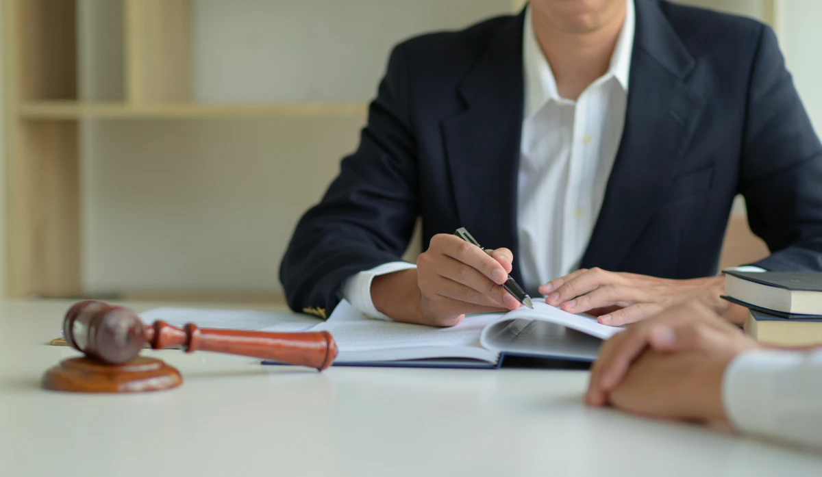 Le rôle crucial des cabinets d'avocats d'affaires dans le monde moderne