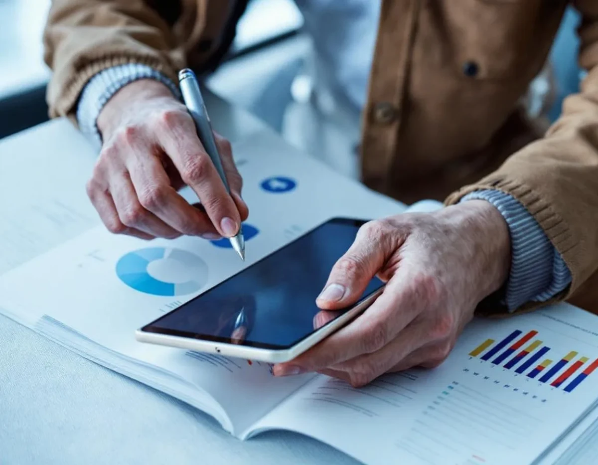 Créer une entreprise en ligne en 2024 : Guide juridique complet pour entrepreneurs numériques