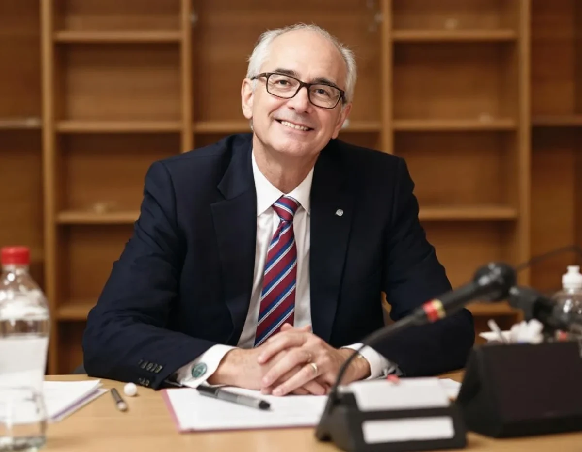 La Transformation Numérique des Procédures Administratives : Défis Juridiques et Opérationnels
