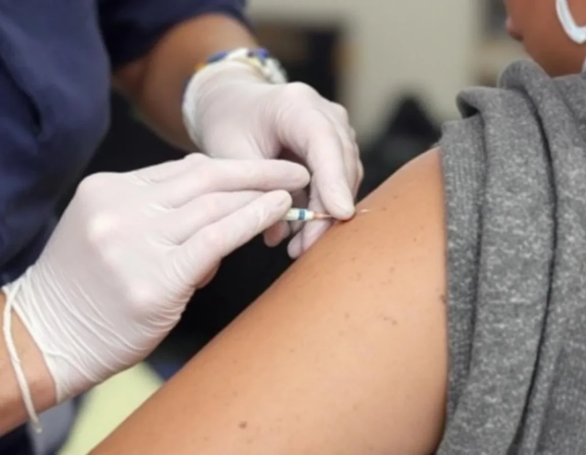 Refus vaccinal et responsabilité pénale: quand l'omission devient délit